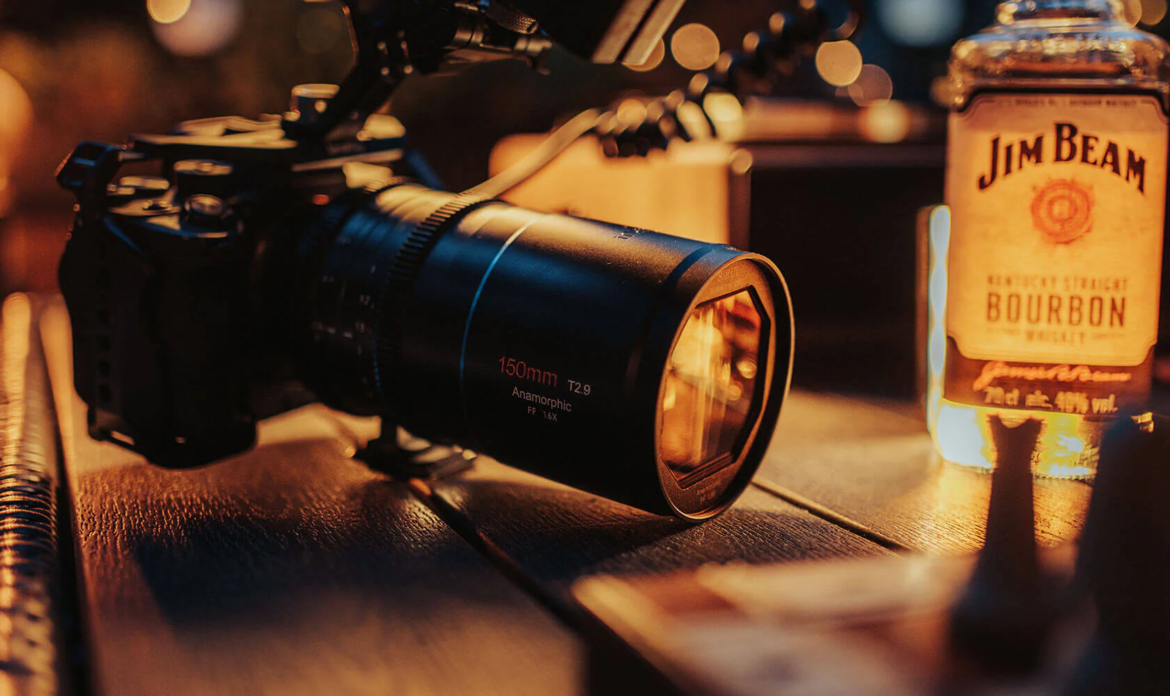SIRUI Venus 150mm T2.9 1.6x Full-Frame Anamorphic Lens - Image 3